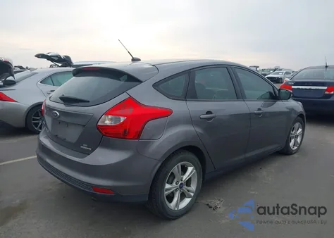 2014 Ford Focus Se z USA, uszkodzony, nr VIN 1FADP3K27EL152639